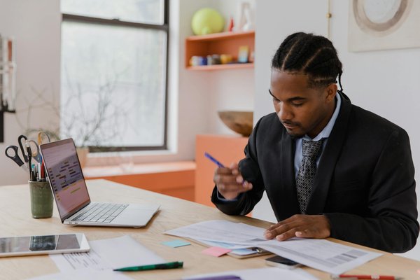 Securing an Alcohol License in the UK: A Comprehensive Guide for Business Owners